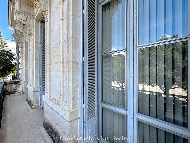 Apartment Nîmes - 4 bedrooms - 186m²