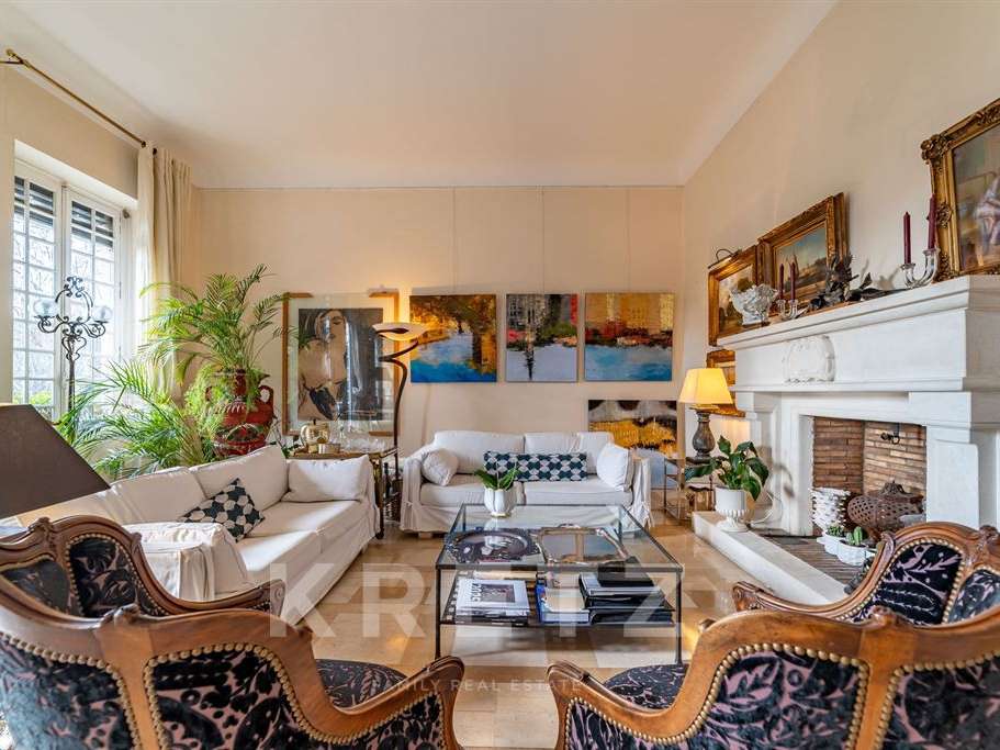Apartment Nîmes
