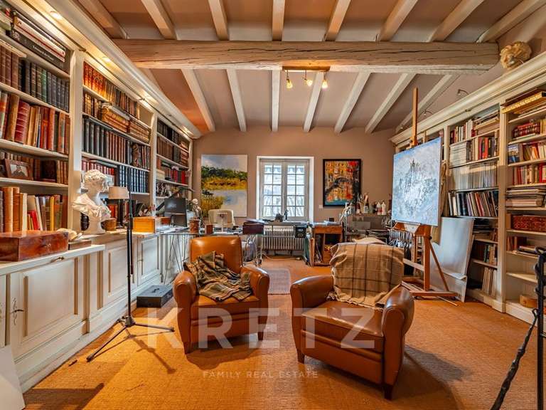 Apartment Nîmes - 3 bedrooms - 283m²