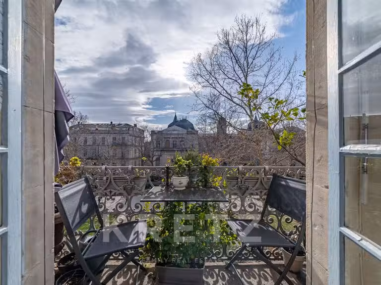 Apartment Nîmes - 3 bedrooms - 283m²