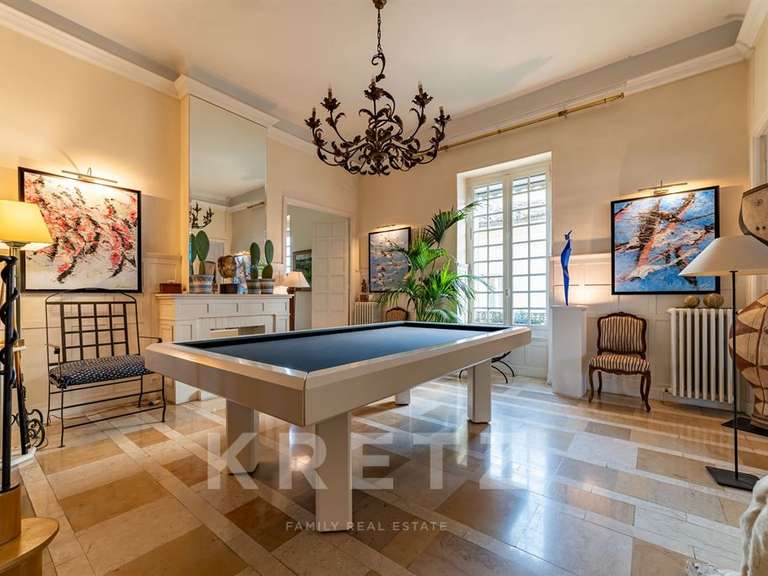 Apartment Nîmes - 3 bedrooms - 283m²