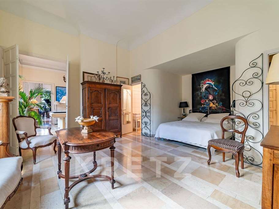 Apartment Nîmes