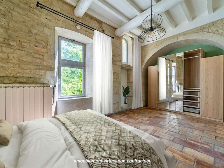 Castle Nîmes - 7 bedrooms - 303m²