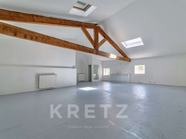 Castle Nîmes - 7 bedrooms - 303m²