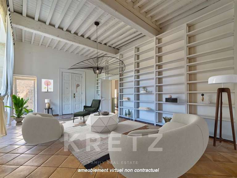 Castle Nîmes - 7 bedrooms - 303m²