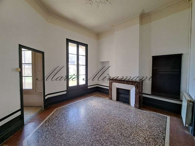 Hôtel particulier Nîmes - 11 chambres - 500m²