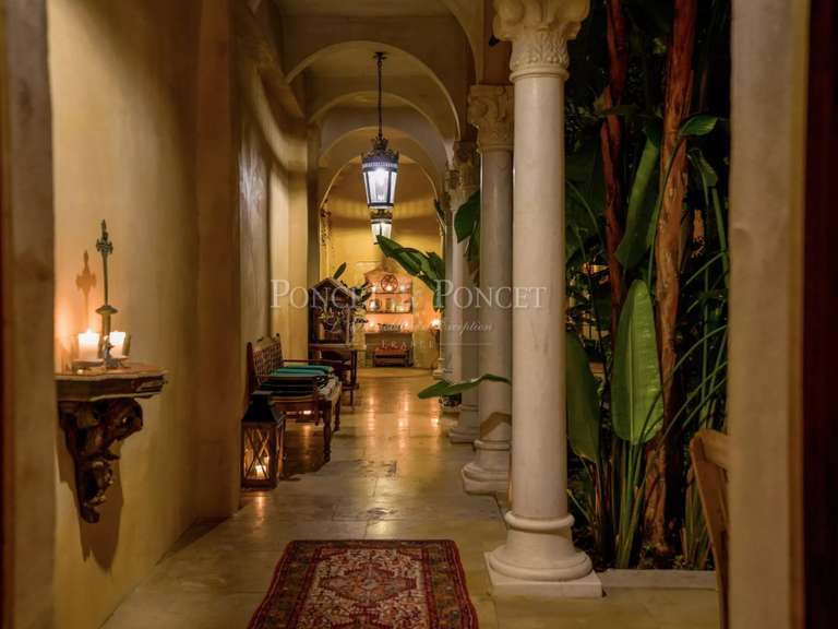 Hôtel particulier Nîmes - 1850m²