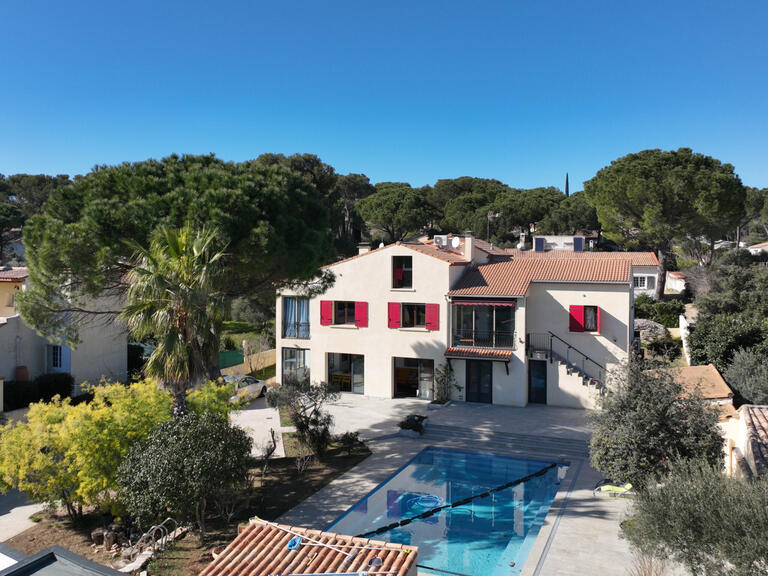 Sale House Nîmes - 8 bedrooms