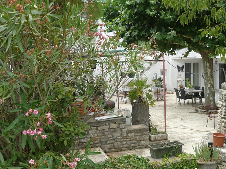 Sale House Nîmes - 18 bedrooms