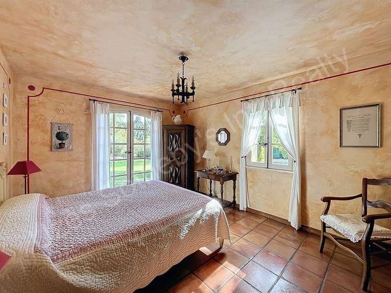 House Nîmes - 4 bedrooms - 210m²