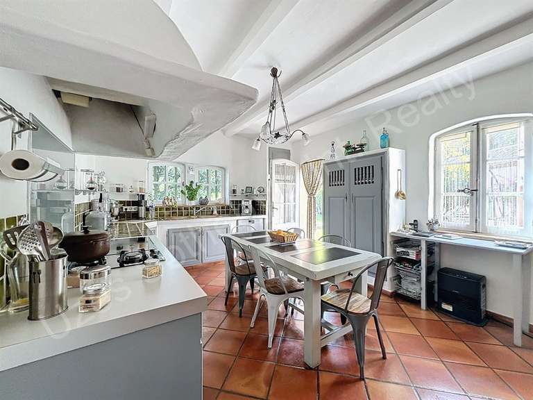 House Nîmes - 4 bedrooms - 210m²