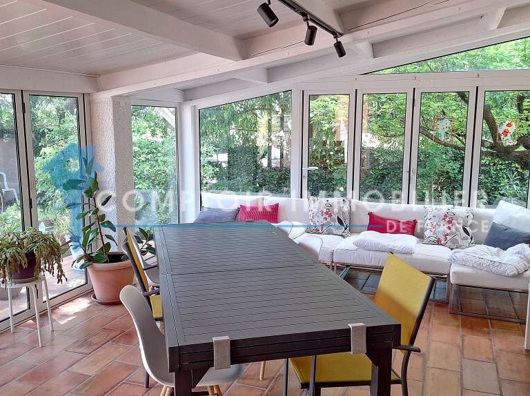 House Nîmes - 13 bedrooms - 409m²