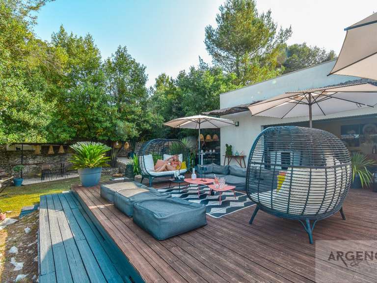 Maison Nîmes - 4 chambres - 190m²
