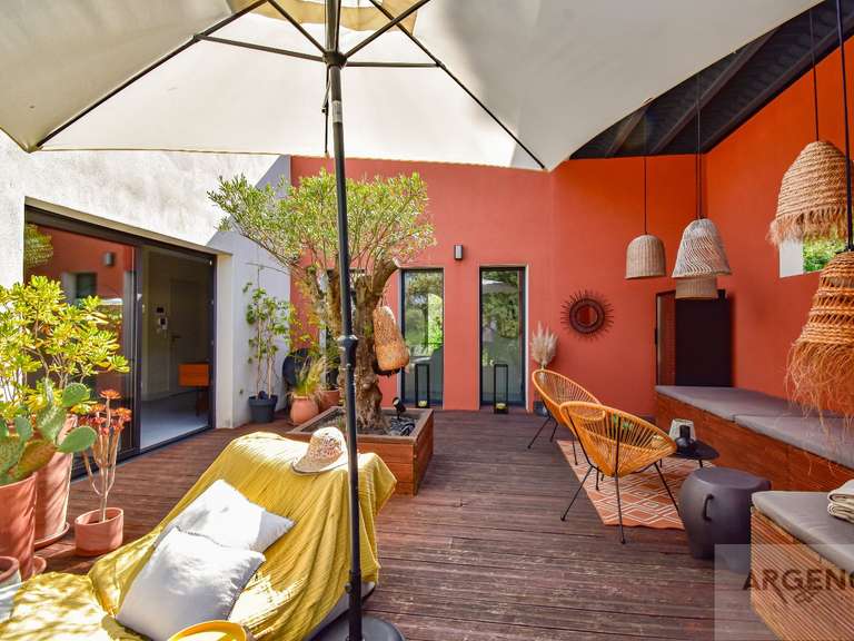 Maison Nîmes - 4 chambres - 190m²