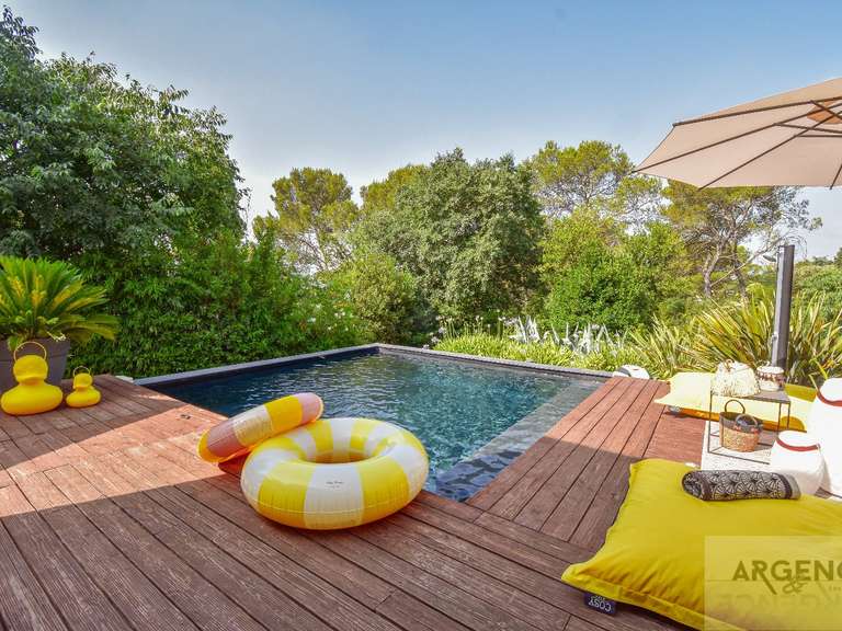 Maison Nîmes - 4 chambres - 190m²