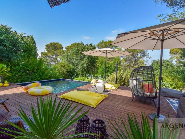Maison Nîmes - 4 chambres - 190m²