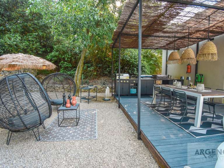 Maison Nîmes - 4 chambres - 190m²