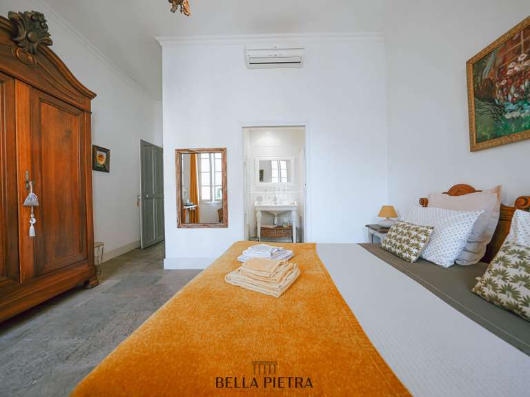 Maison Nîmes - 4 chambres - 240m²