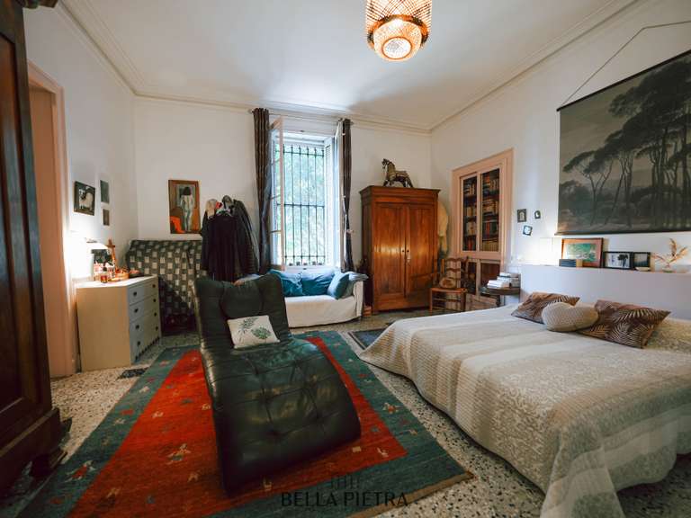 Maison Nîmes - 4 chambres - 240m²