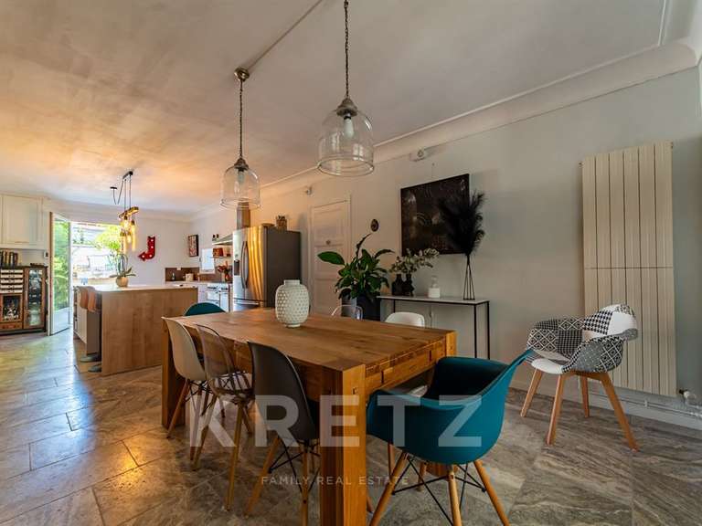 Maison Nîmes - 4 chambres - 200m²