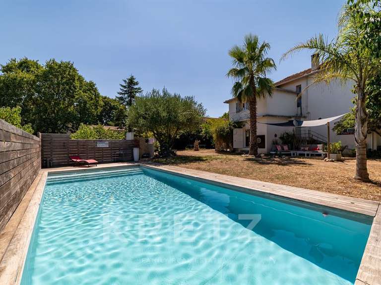 House Nîmes - 4 bedrooms - 200m²