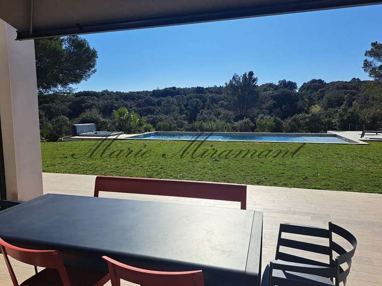 House Nîmes - 6 bedrooms - 300m²