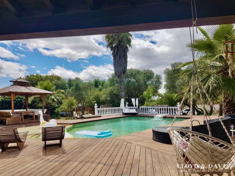 Maison Nîmes - 12 chambres - 356m²