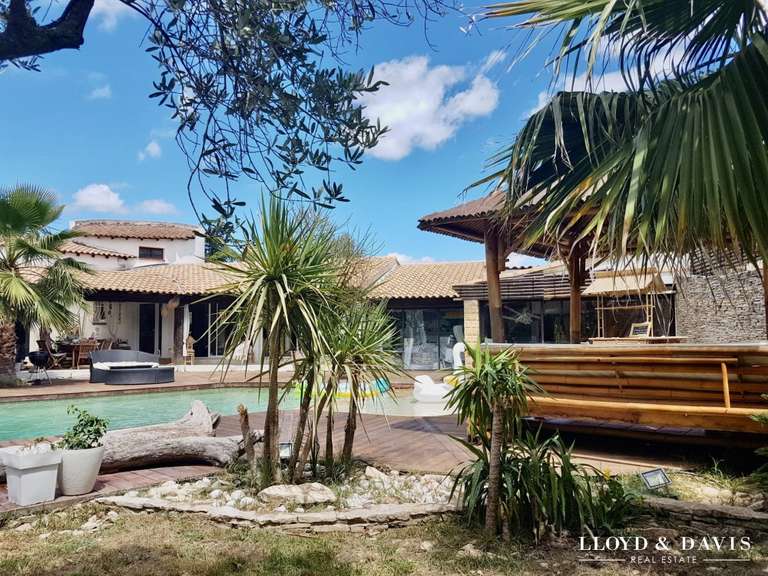 Maison Nîmes - 12 chambres - 356m²