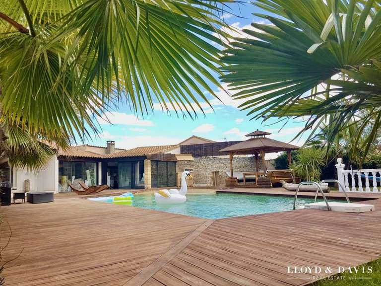 Maison Nîmes - 12 chambres - 356m²