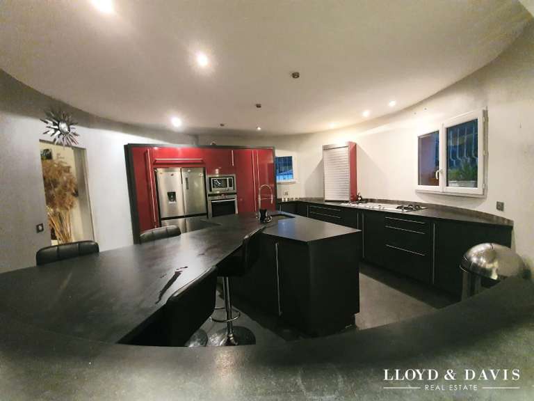 Maison Nîmes - 12 chambres - 356m²