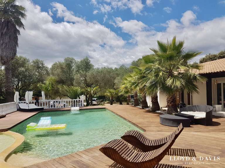 Maison Nîmes - 12 chambres - 356m²