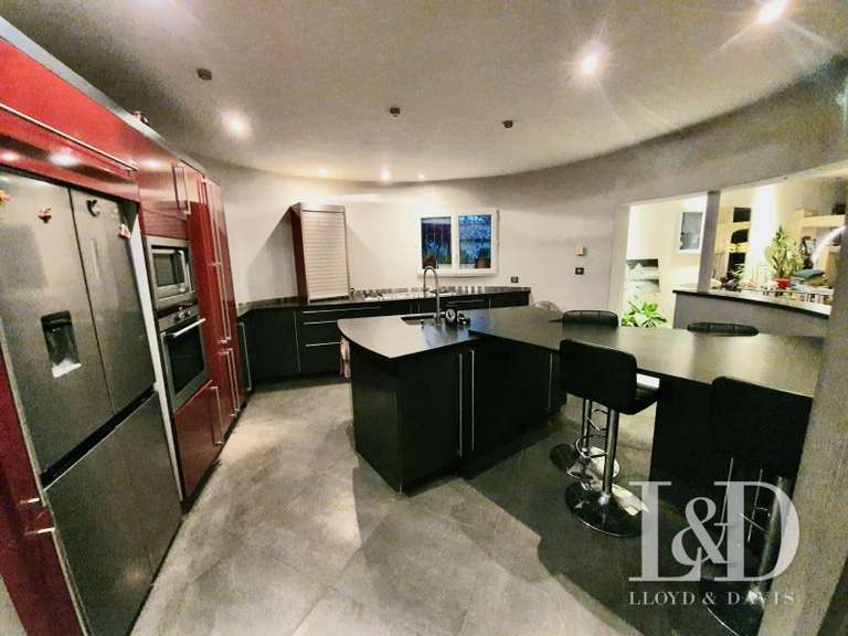 House Nîmes - 12 bedrooms - 356m²