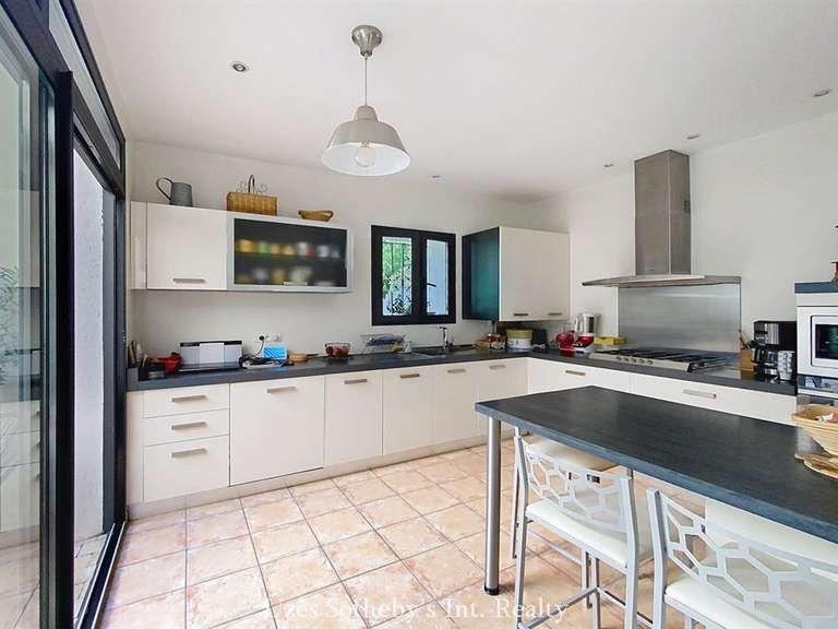 House Nîmes - 3 bedrooms - 167m²