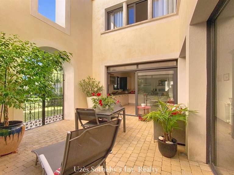 House Nîmes - 3 bedrooms - 167m²
