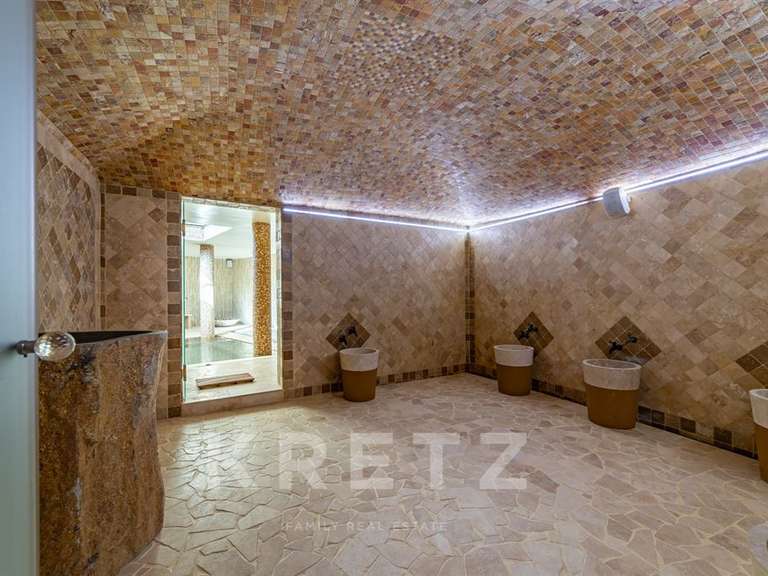 Maison Nîmes - 4 chambres - 430m²