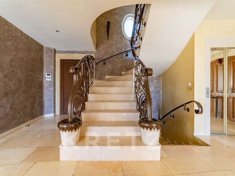 Maison Nîmes - 4 chambres - 430m²