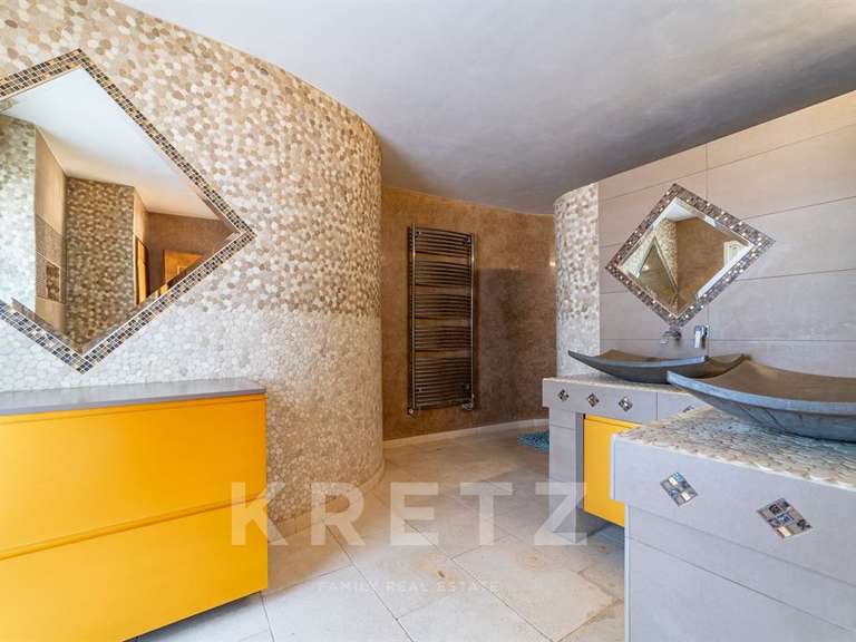 Maison Nîmes - 4 chambres - 430m²