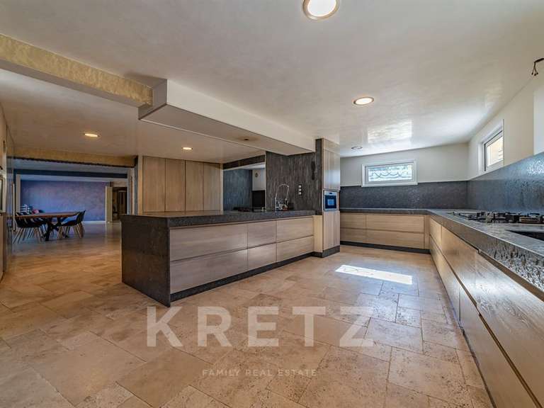 Maison Nîmes - 4 chambres - 430m²