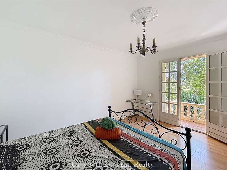 House Nîmes - 5 bedrooms - 220m²