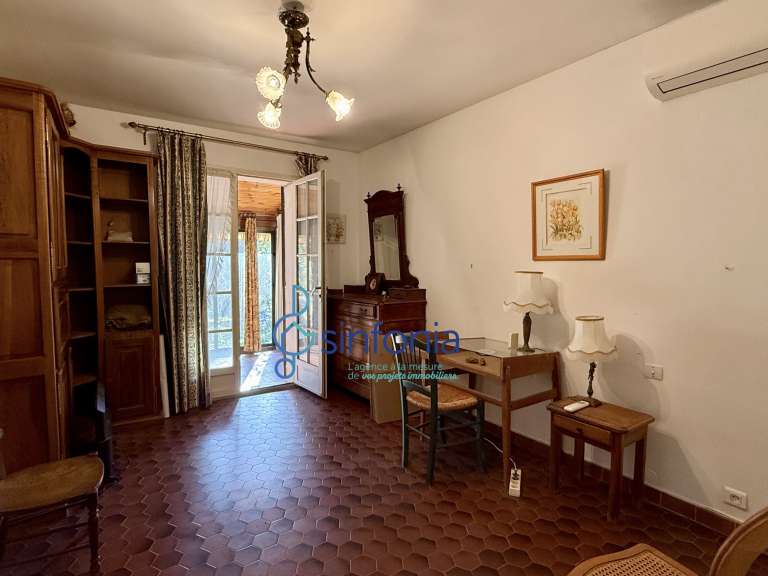 House Nîmes - 5 bedrooms - 192m²