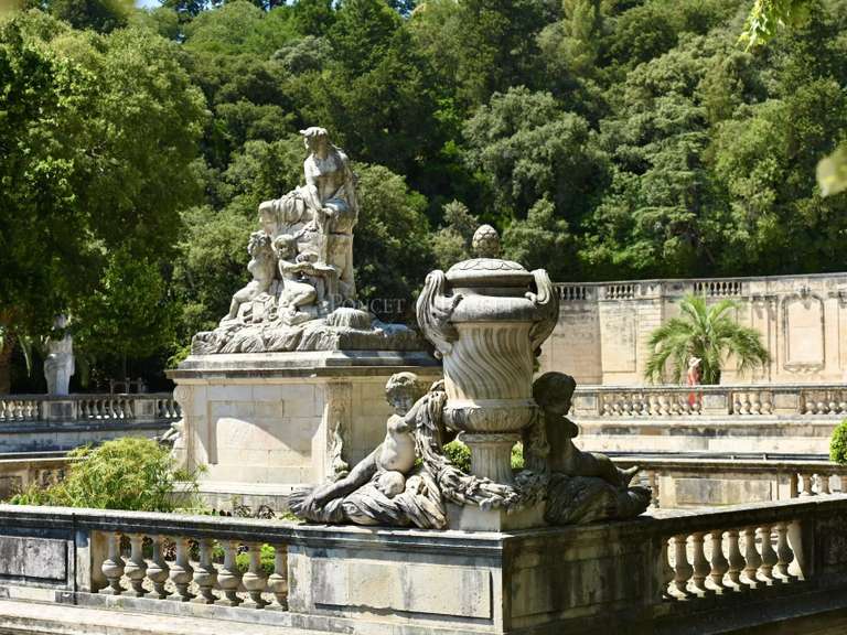 Maison Nîmes - 4 chambres - 185m²