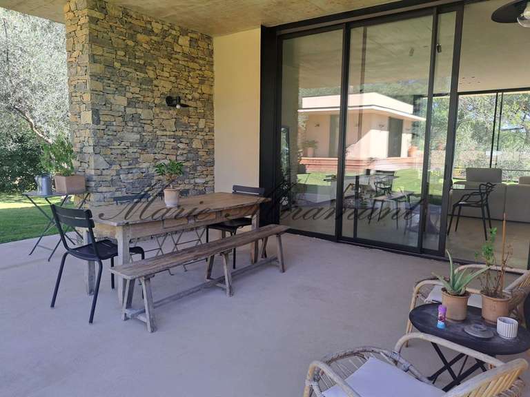 House Nîmes - 4 bedrooms - 240m²