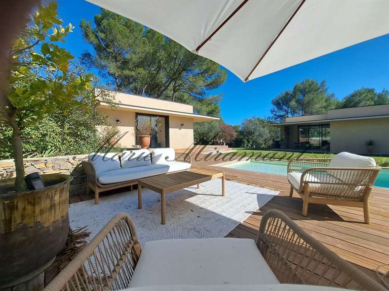 House Nîmes - 4 bedrooms - 240m²