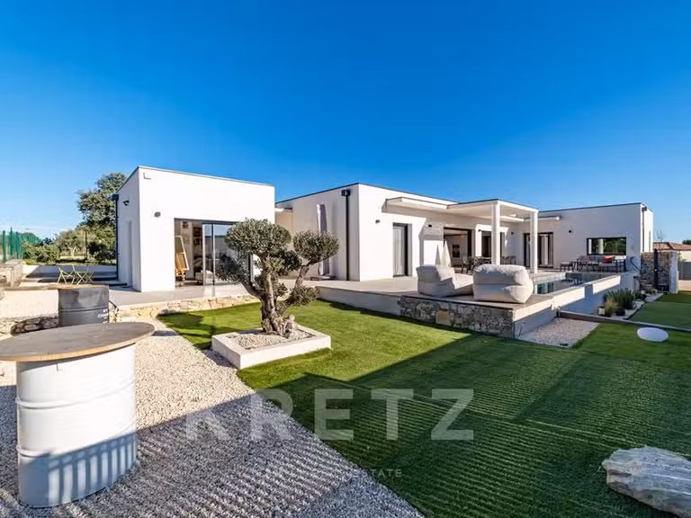 House Nîmes - 4 bedrooms - 170m²