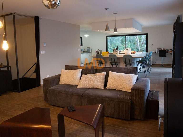 Maison Nîmes - 4 chambres - 147m²