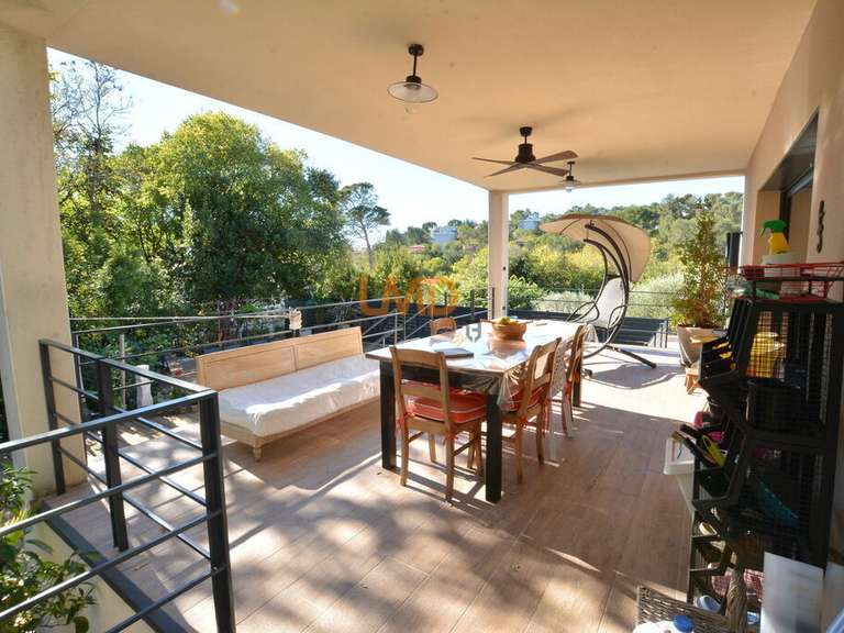 House Nîmes - 4 bedrooms - 147m²