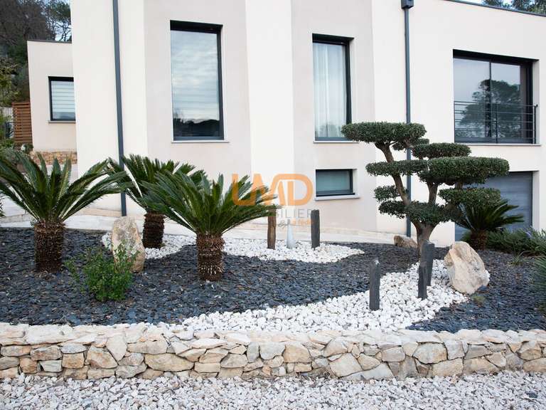 Maison Nîmes - 4 chambres - 147m²