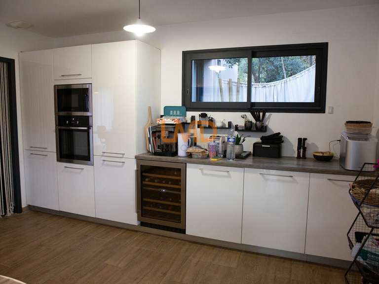 Maison Nîmes - 4 chambres - 147m²