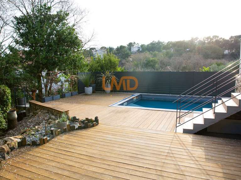 Maison Nîmes - 4 chambres - 147m²