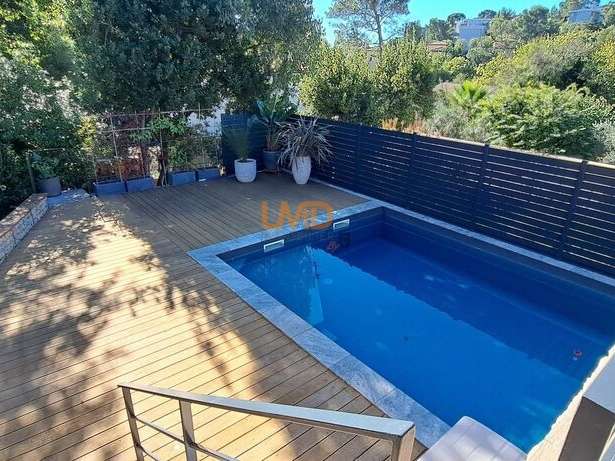 House Nîmes - 4 bedrooms - 147m²